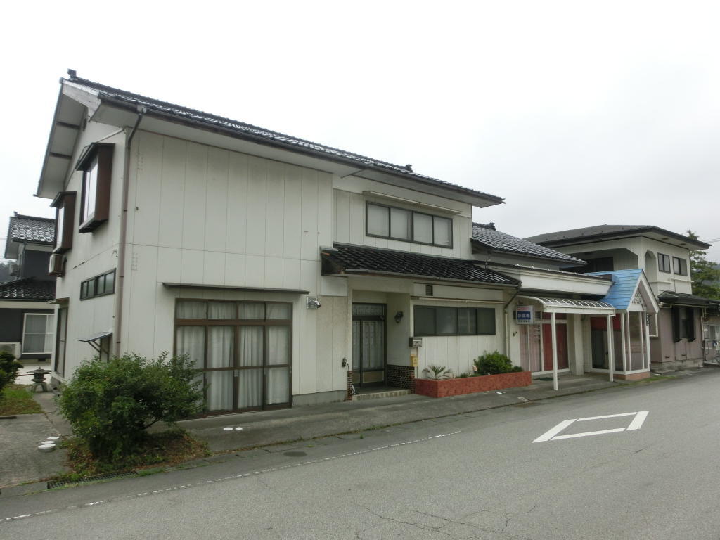 Spacious 7DK Wooden Home in Hamo-hongo, Sado, Niigata