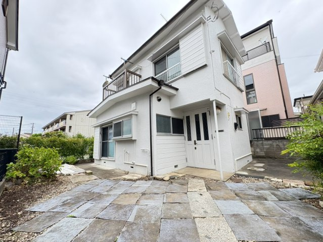 Renovated 2LDK House with Japanese Rooms in Soka, Saitama in Saitama