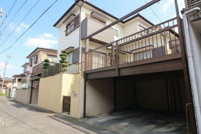 Sunlit 4LDK Home with Covered Parking in Quiet Toyota, Toyota, Aichi