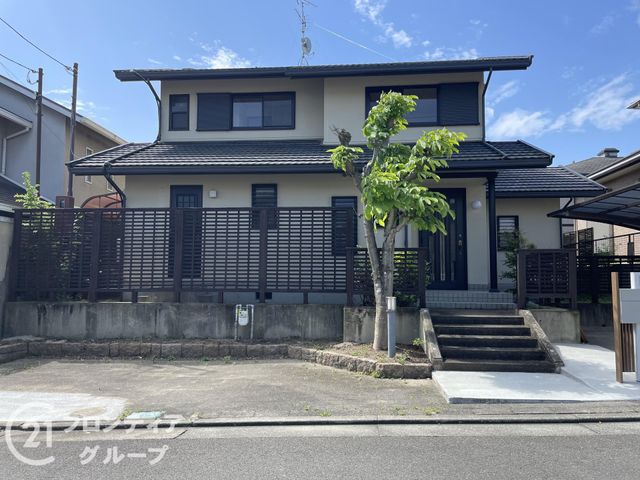 Spacious 4LDK Home with Tatami Rooms in Hikaridai, Seika, Kyoto