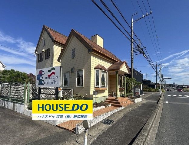 可児市広見の明るい店舗付き住宅、可児市