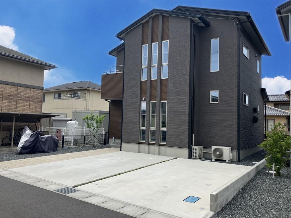 Bright Fully Renovated 4LDK Home in Shinkai, Yonago in Yonago