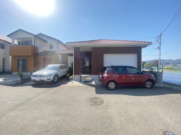 Spacious All-Electric 4LDK House with Parking in Peaceful Iwade in Wakayama
