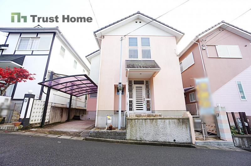 Bright, Partially Renovated 4LDK Home in Kobe's Kita Ward, Kobe, Hyogo