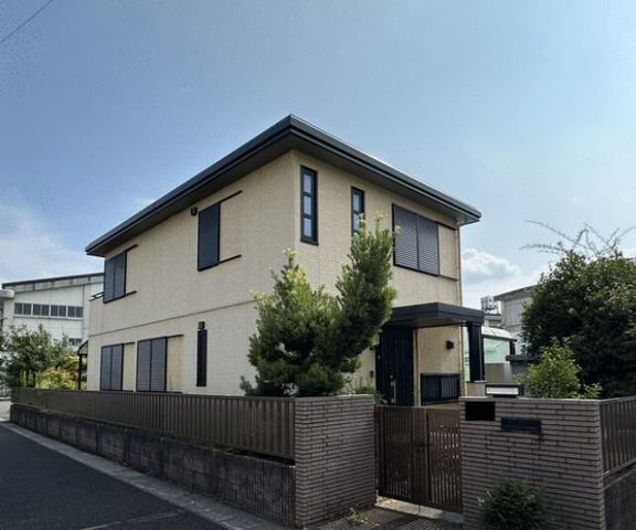 Spacious Home with a Generous Second-Floor Bedroom, Gifu