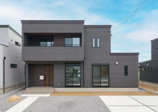 Nearly New 4LDK Natural-Material Home near Takehana Station, Gifu