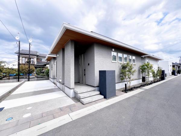 Modern 2LDK Single-Story Home in Utsunomiya with Parking and Smart Amenities in Tochigi