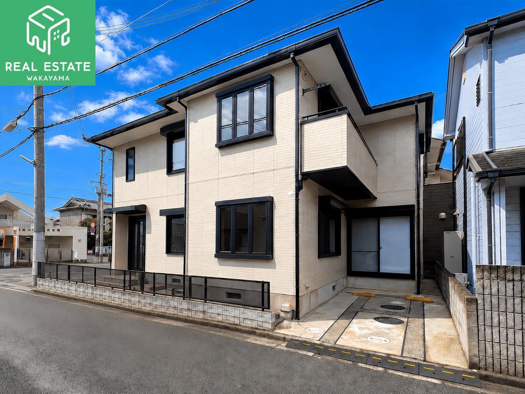 Spacious 4LDK Wooden House Near Tanaka-guchi Station, Wakayama, Wakayama