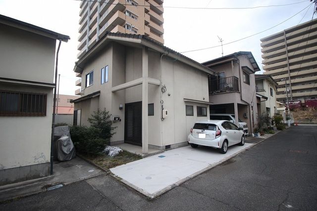 東尾道駅徒歩3分、フルリフォーム済みの2LDK戸建て、尾道市