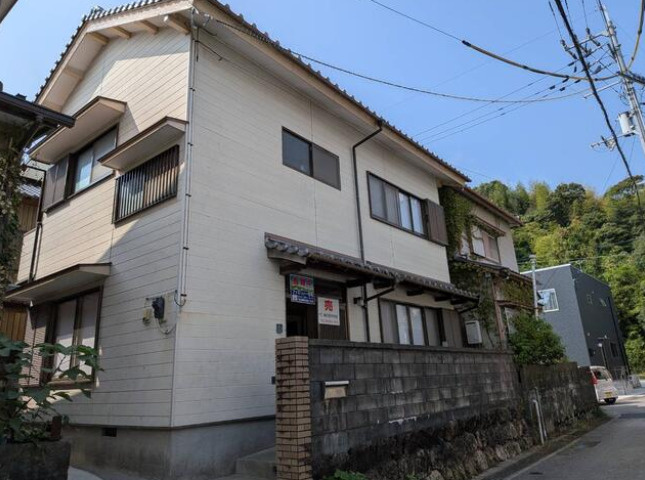 5DK Two-Storey Home Near Hotarubashi Station, Kochi