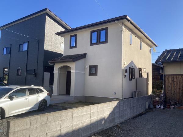 Move-In-Ready 3LDK with Garden and Parking for 3+ in Komatsucho Shinyashiki, Saijo, Ehime