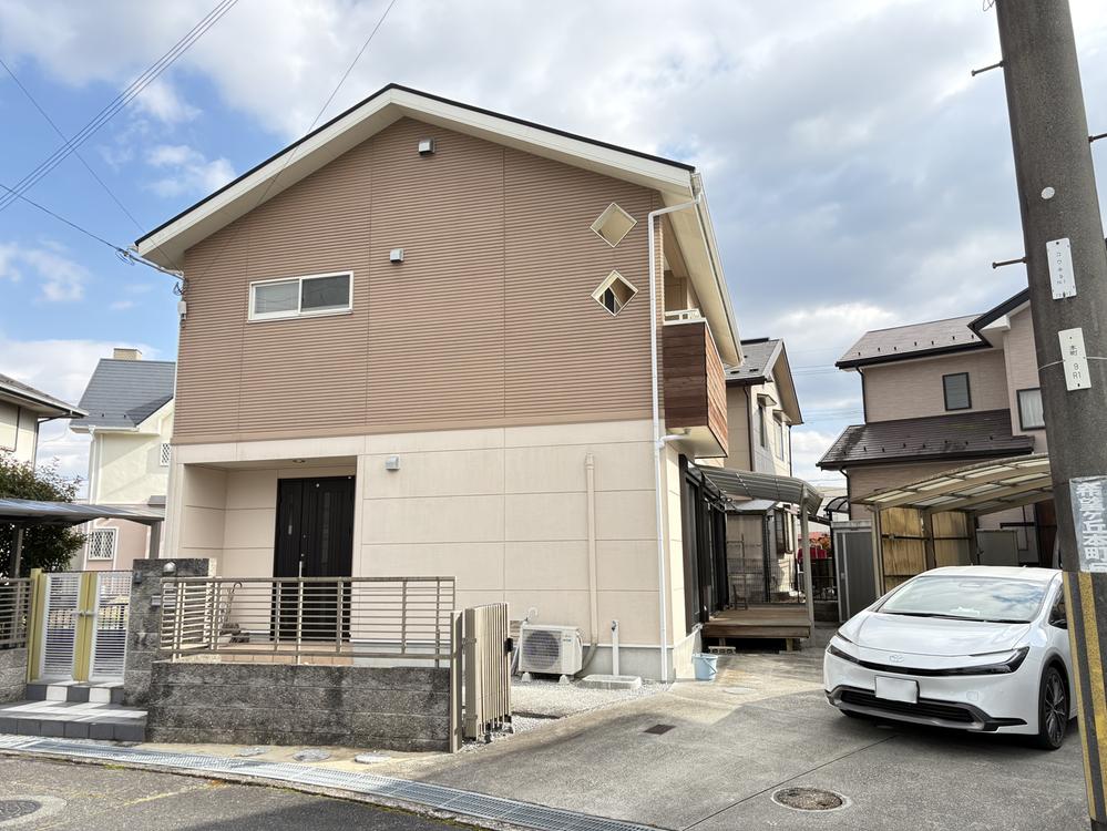 Sunny Fully Renovated 3LDK on a Spacious Lot in Quiet Konan, Shiga in Shiga