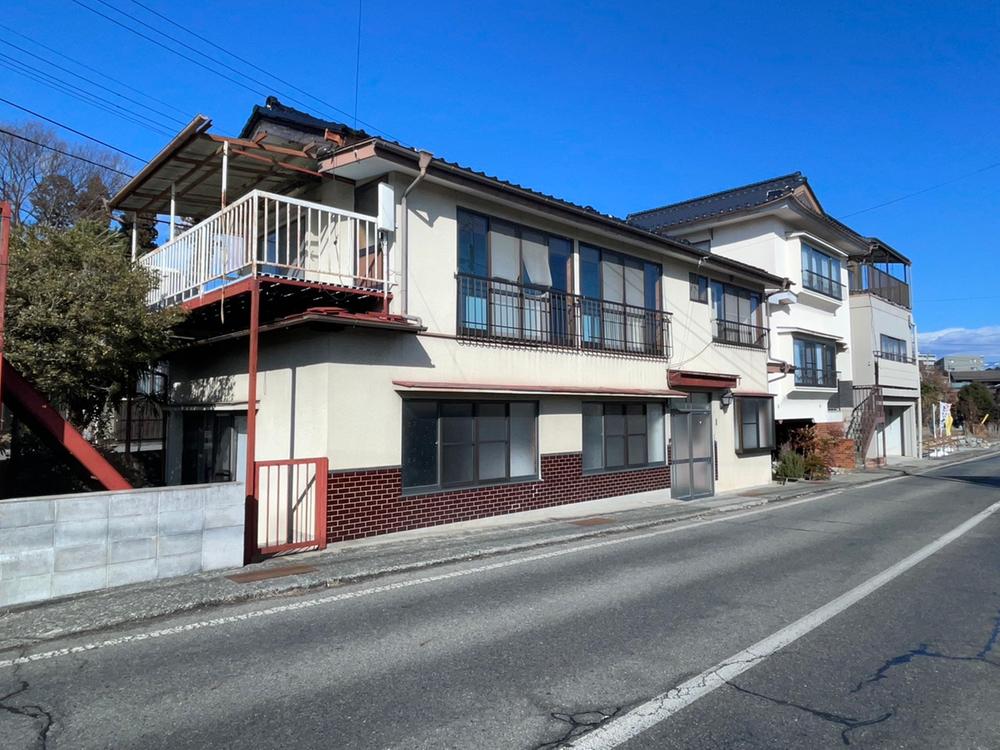 5-Room Wooden Home Near Ina-Kamisato Station, Iida, Nagano