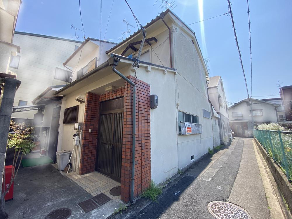 Affordable 3K Wooden House in Ukyo-ku, Kyoto — Renovation Potential, Kyoto