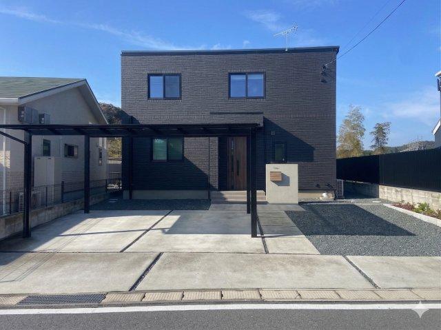 Bright 5LDK+S House with Solar Power and Underfloor Heating in Peaceful Fujita, Kumamoto