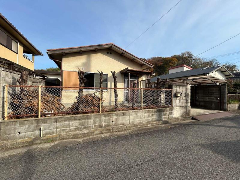 Elevated 3DK Single-Story Home with South Garden in Takamatsu in Takamatsu