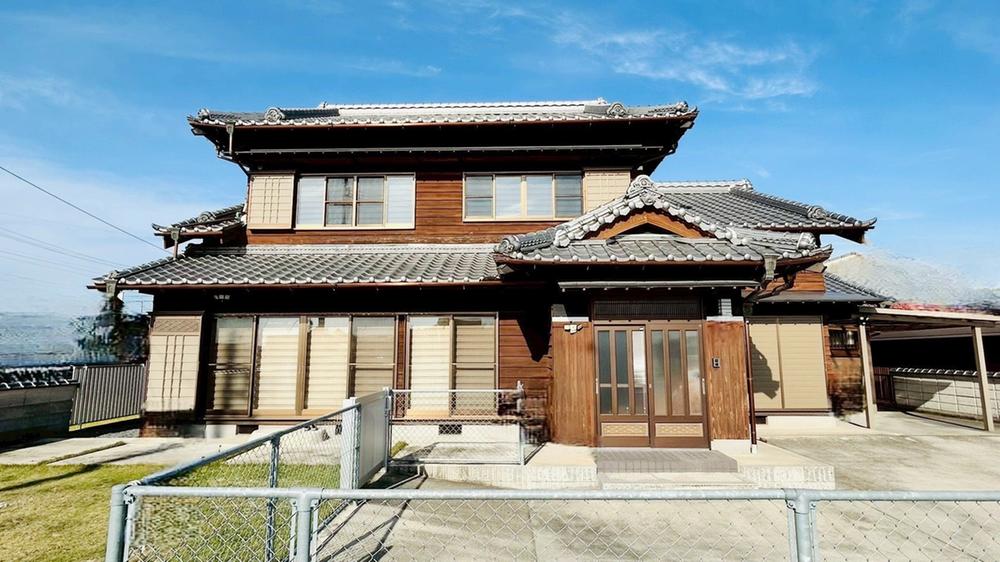 Fully Renovated 7LDK Japanese-Style Home on a Generous Lot in Yokkaichi in Mie