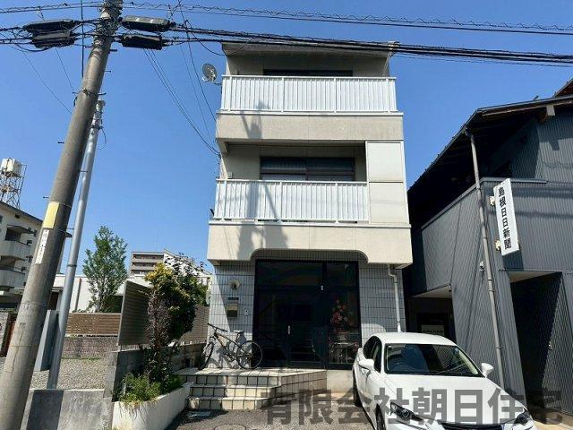Stylish 3-Story 5LDK Wooden Home near Lake Shinji Onsen Station in Shimane