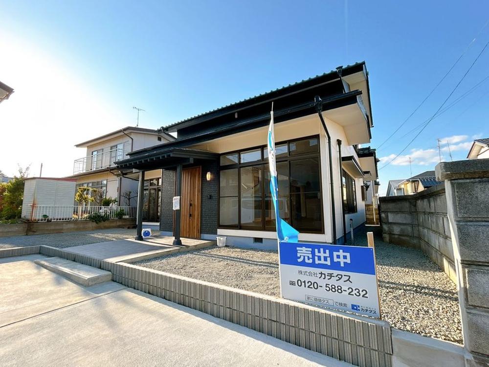 Fully Renovated 3LDK+S Home with 4-Car Parking in Katahiracho in Fukushima