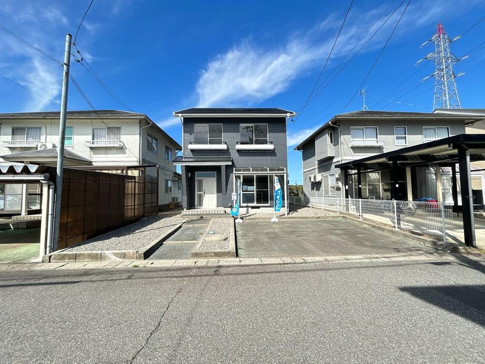 Renovated 3LDK Home with Parking for Two in Awara, Awara, Fukui
