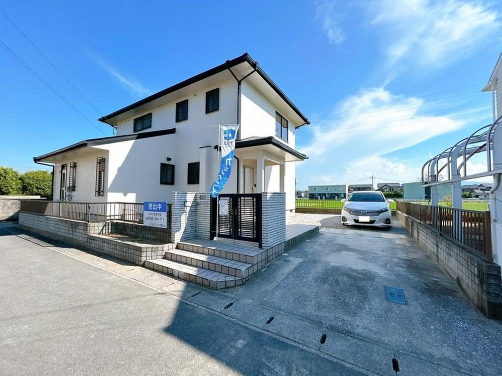 明るいリビングが魅力のリフォーム済み4LDK・中津市沖代町、中津市