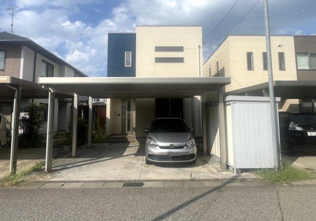 Fully Renovated Bright 5LDK House with 3-Car Parking in Takaoka, Toyama