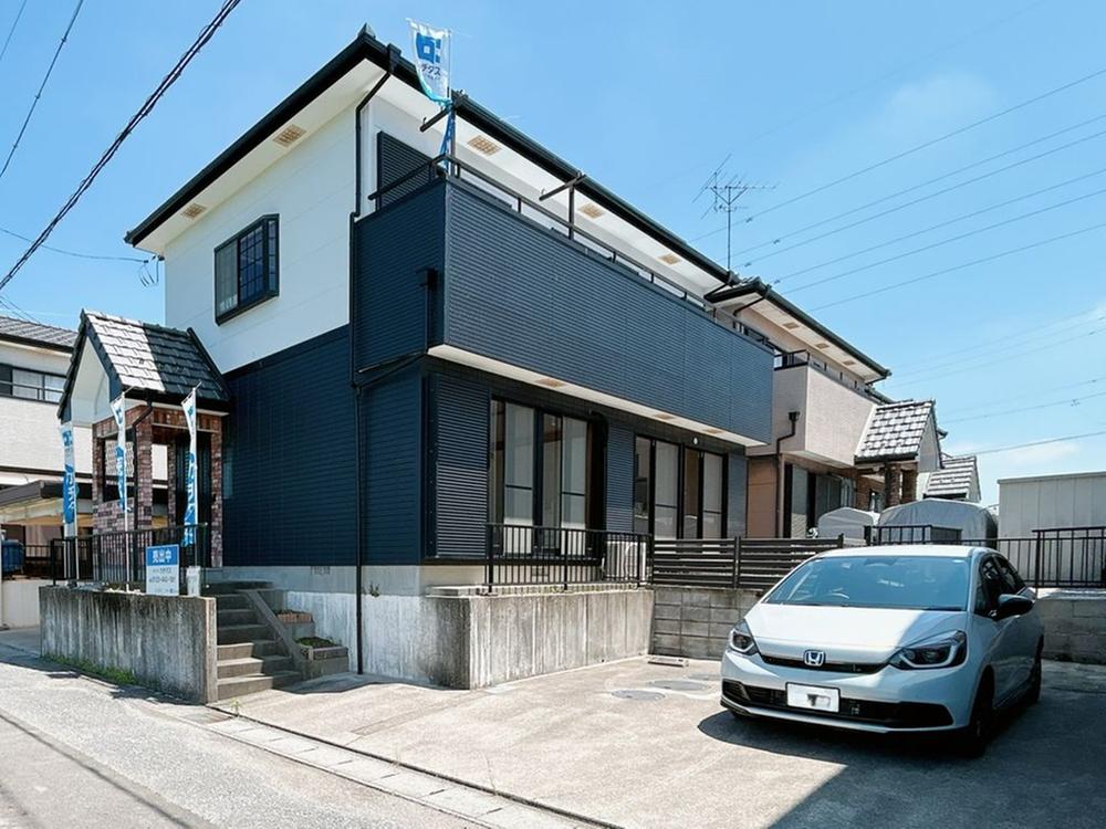 Bright Renovated 4LDK with Garden and Parking in Ono, Ono, Gifu
