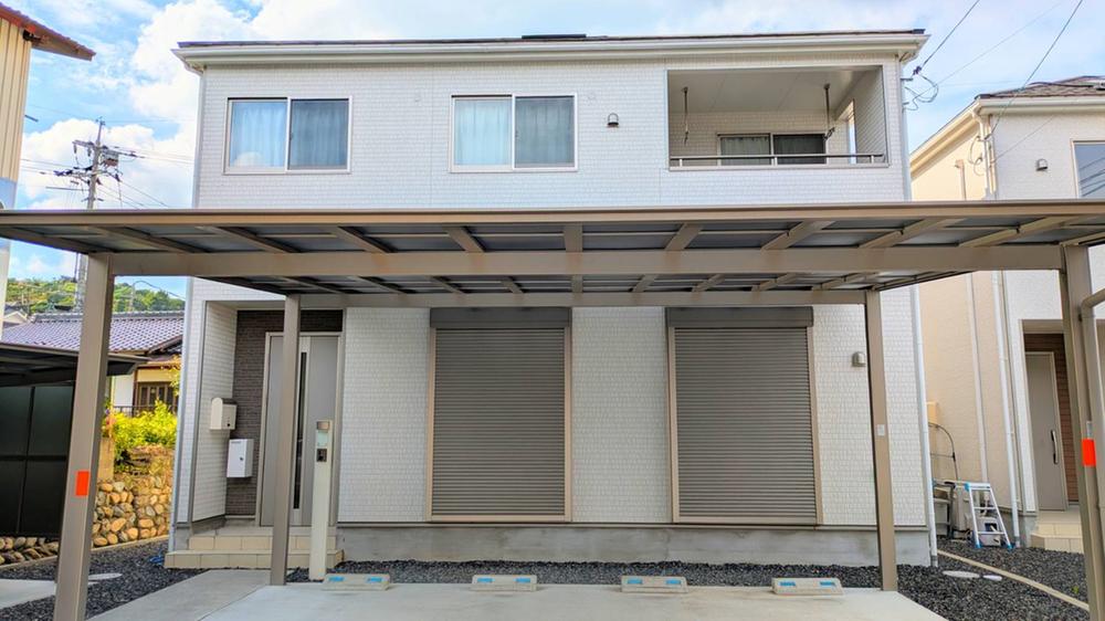 Bright Fully Renovated 4LDK Home with Four-Car Parking in Quiet Ohara, Tsuyama