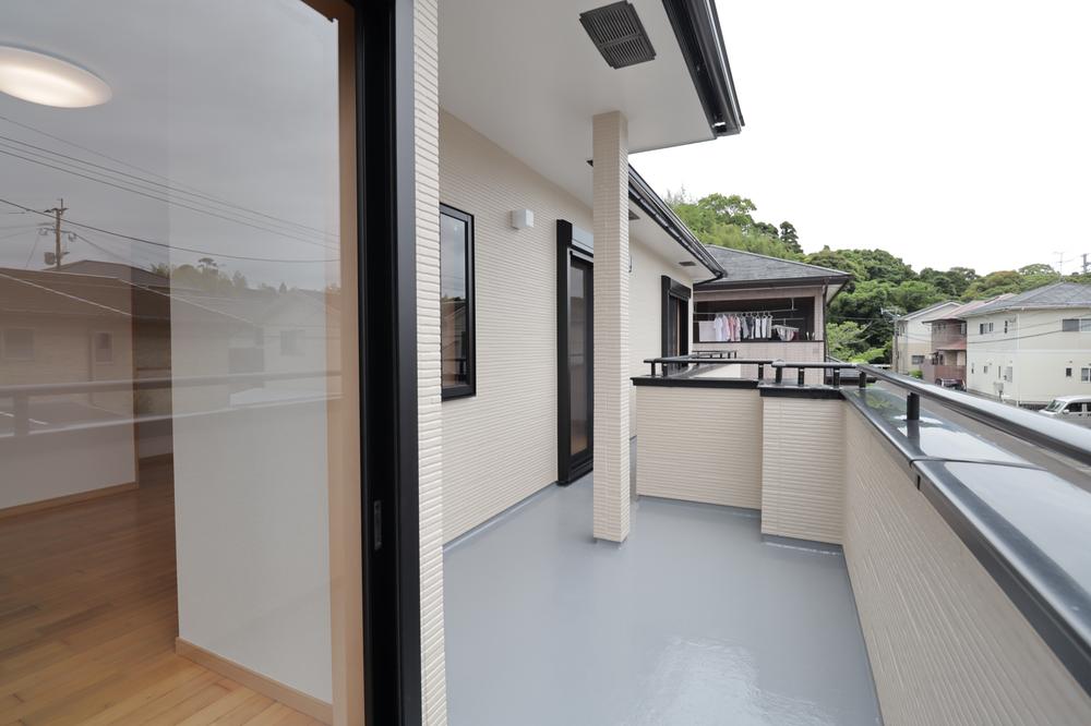 Renovated 4LDK+S Home on a Sunny Rise in Shinnamezume, Miyazaki, Miyazaki