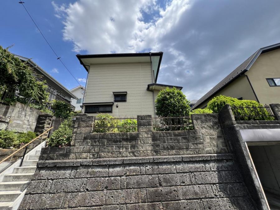 Detached Home with Garden and Renovation Potential in Kokubunjidai, Ebina, Kanagawa