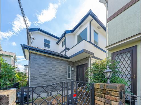 Bright, Spacious 4LDK with Garden-Sized Lot in Kami-Saginomiya, Nakano, Tokyo