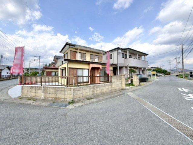 Bright Partially Renovated 4LDK Home in Quiet Niisato, Gunma