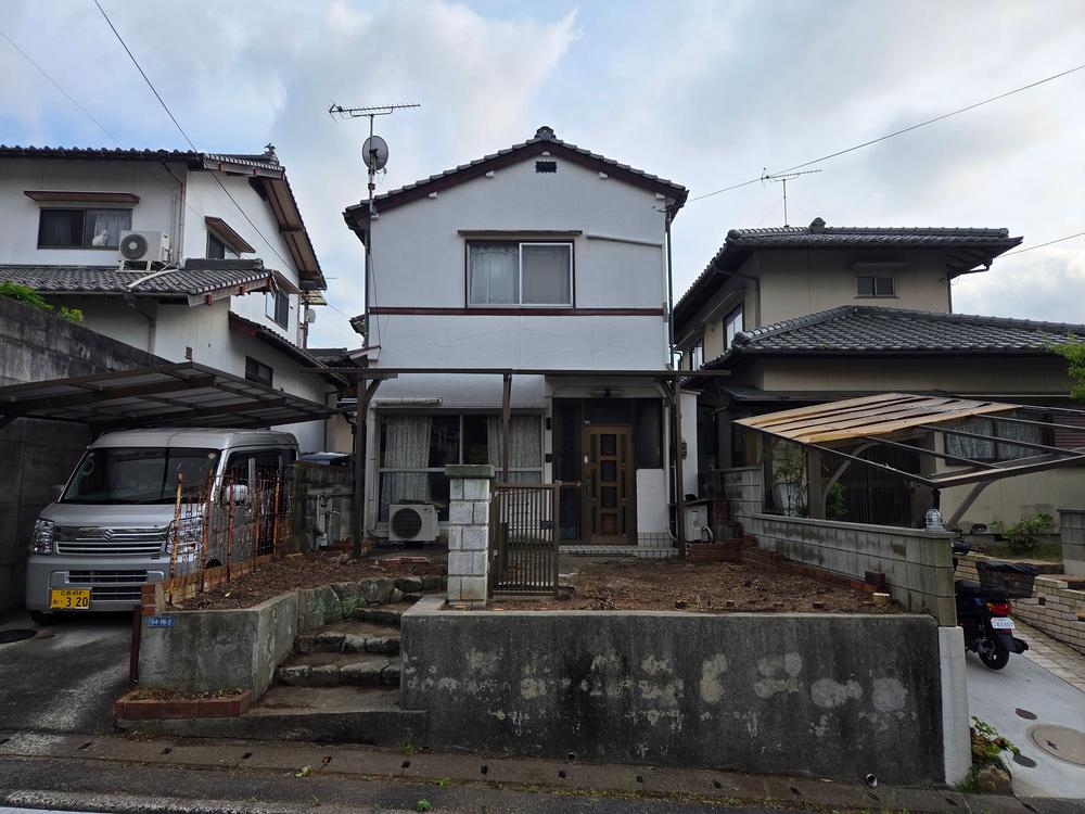 Affordable 3DK House with Renovation Potential in Quiet Hiroshima in Hiroshima