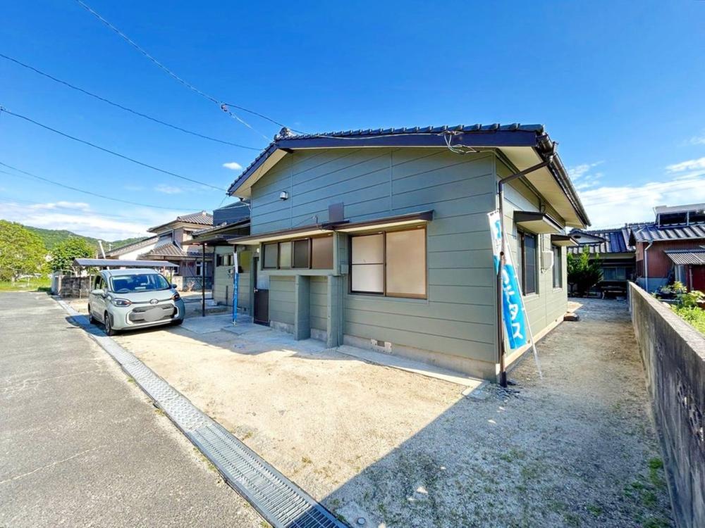 Renovated Single-Story 3LDK+S with Garden and Parking for Three, Hofu, Yamaguchi