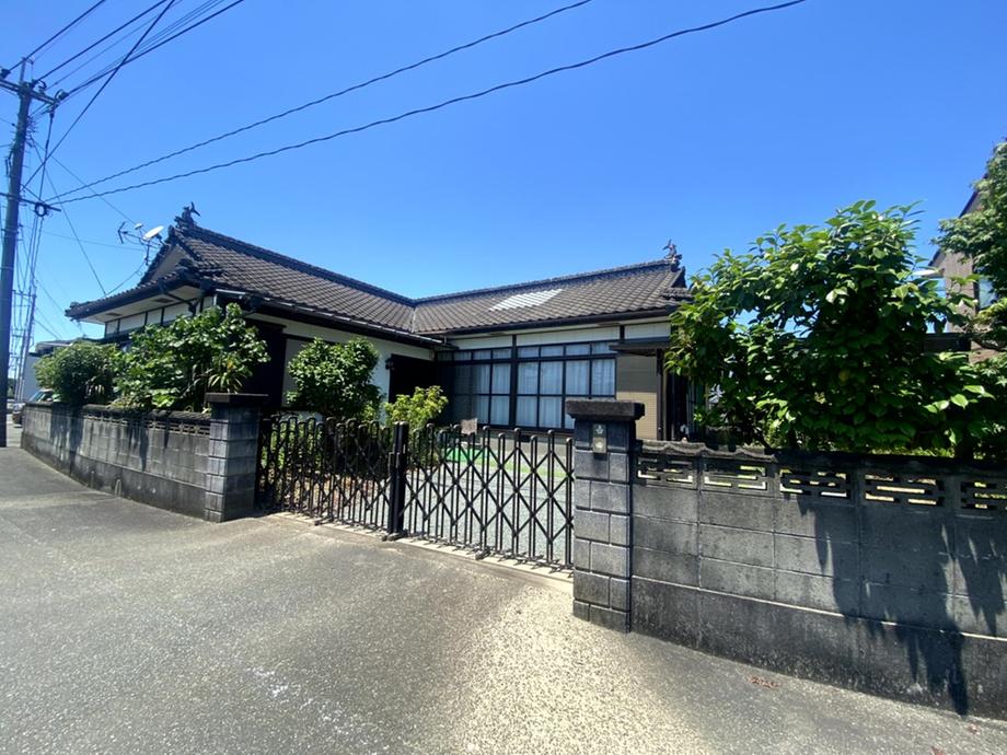 Spacious Single-Story Home with Tatami Rooms and Renovation Potential, Yatsushiro, Kumamoto