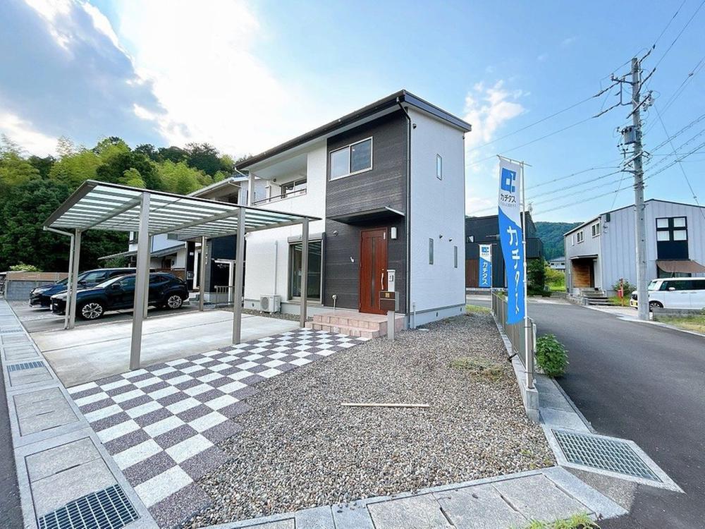 Bright Renovated 2LDK Home with Two-Car Carport in Gifu, Gifu