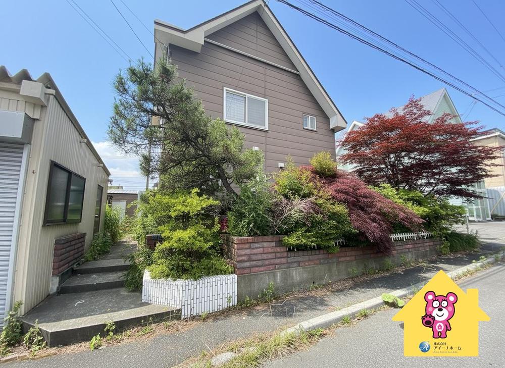 Detached 3LDK+S Home with Garage and Tatami Rooms in Hakodate, Hakodate, Hokkaido