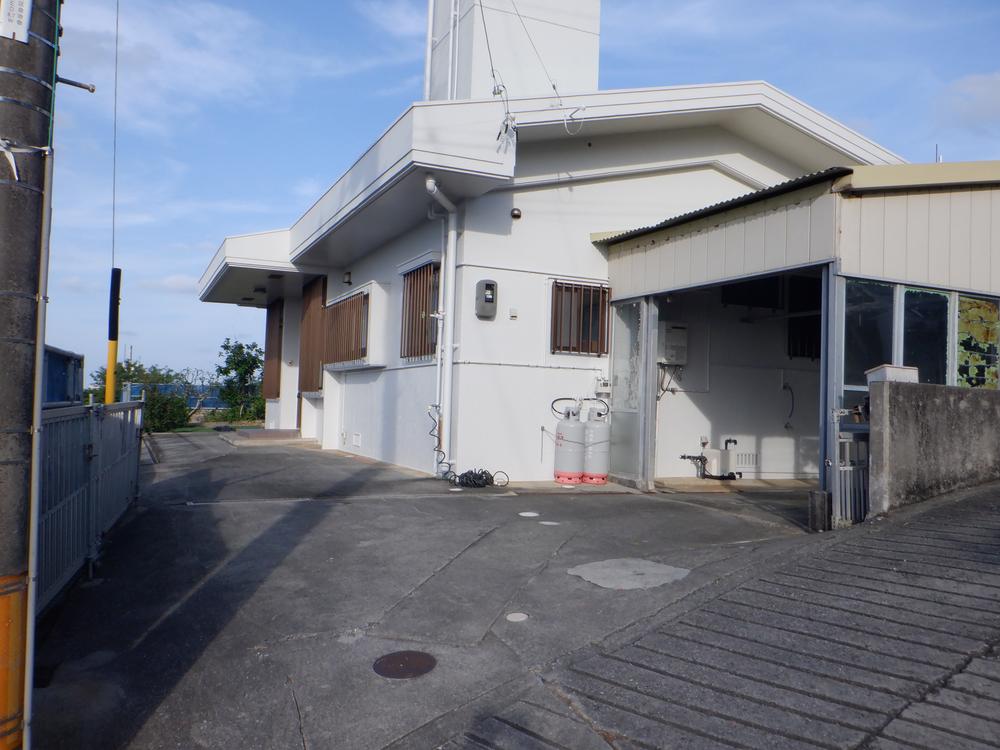 Hilltop Ocean-View 4LDK with Garden in Chinen, Nanjo in Okinawa