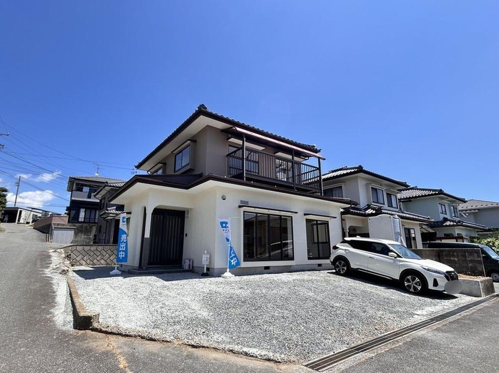 Fully Renovated 3LDK+S Home with Bright 17.5-Tatami LDK in Kitagata, Iida, Nagano