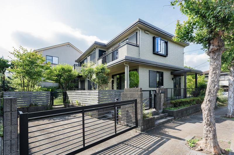 Sunny 5LDK+S Home with a Garden in Zushi, Zushi, Kanagawa