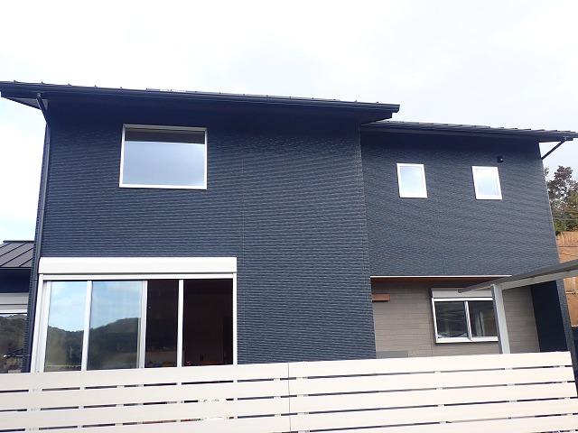 Bright 2022 Custom 4LDK with Wood, Plaster & Atrium in Ureshino, Saga