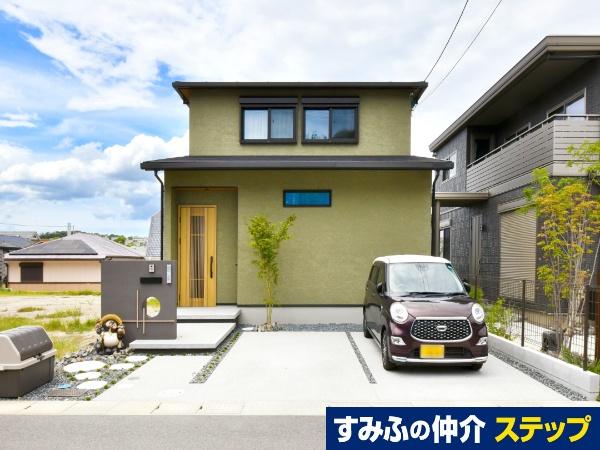Modern 2LDK Home with Tatami Room and Two-Car Parking in Imakuma, Osakasayama, Osaka