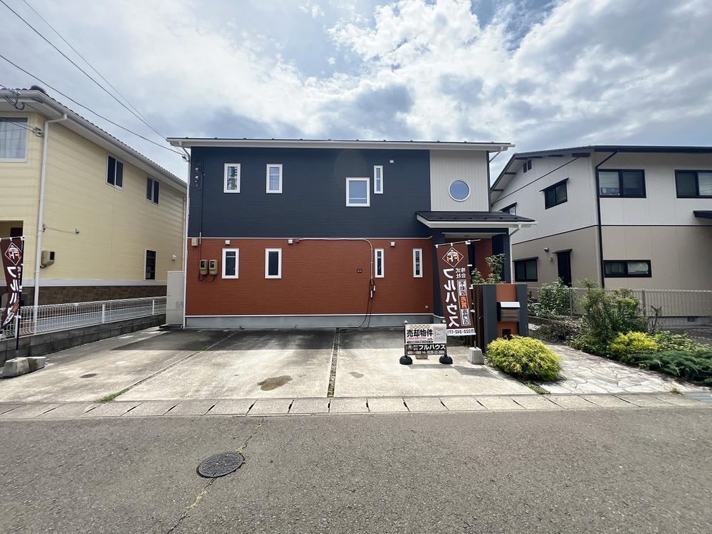 Bright 4LDK with a Double-Height Living Room and 3 Parking Spaces, Natori, Miyagi