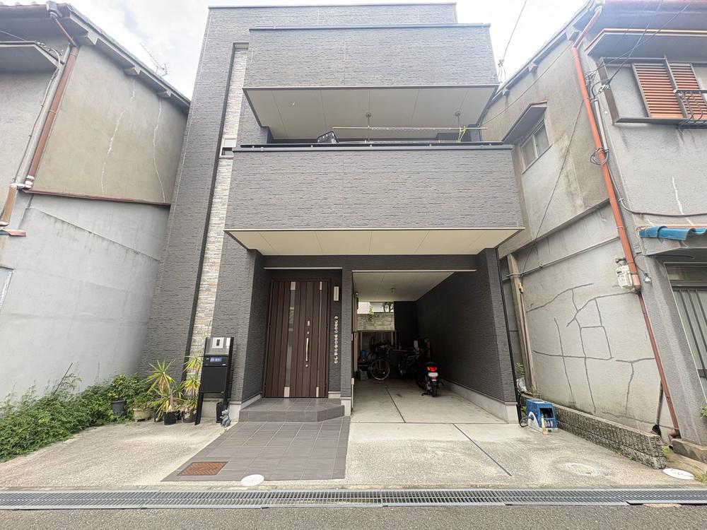 4LDK in Osaka (100.98㎡（登記）), Osaka