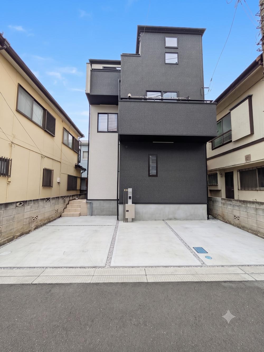 Bright 3-Story 4LDK+S House Near Wakaba Station in Sakado in Saitama