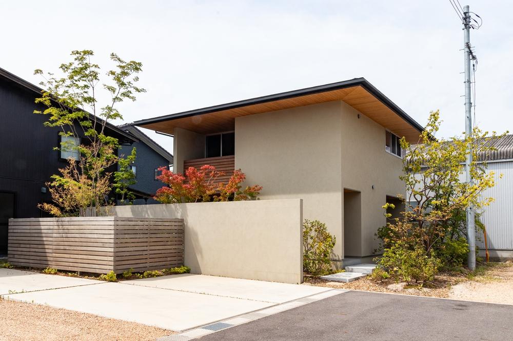 Modern Renovated 2LDK with Garden in Nakagawara, Kurayoshi, Tottori