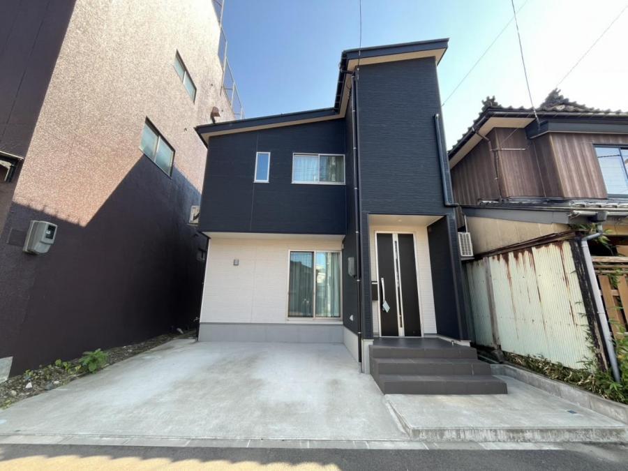 Modern 2LDK Home 10 Minutes from Nagaoka Station, Nagaoka, Niigata