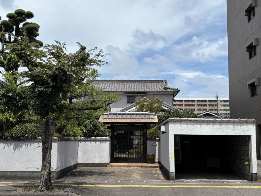 Spacious 5DK Wooden Home on a Generous Lot in Quiet Hagiwara, Oita in Oita