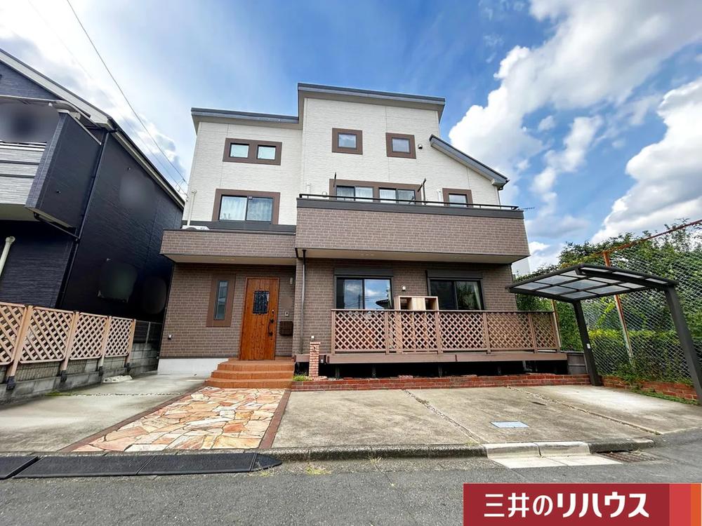 Bright 2LDK+S Home with Attic Storage in Chofu, Chofu, Tokyo