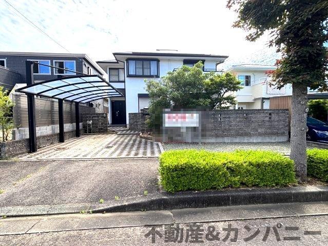 Bright 4LDK House with Parking in Peaceful Matsuyama in Ehime